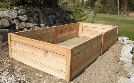 What To Put On The Bottom Of Raised Garden Beds